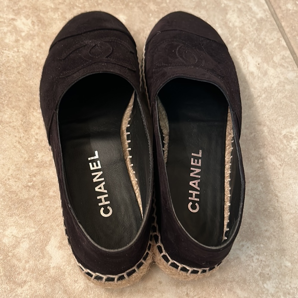 100% Authentic Chanel Women’s size 38 / 8 Black on Black Espadrilles- with Box - Picture 4 of 9